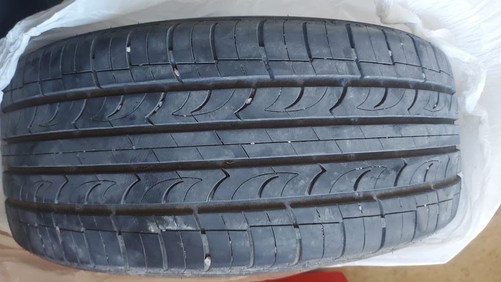 Шины для авто  245/45/R18