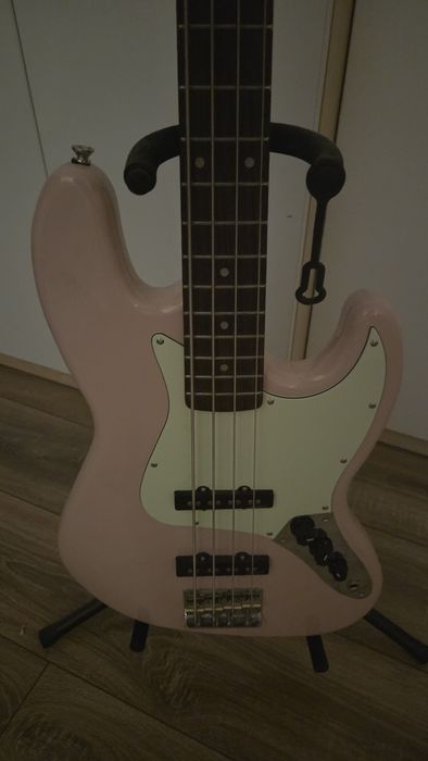 Harley Benton MV-4P Shell Pink Bass