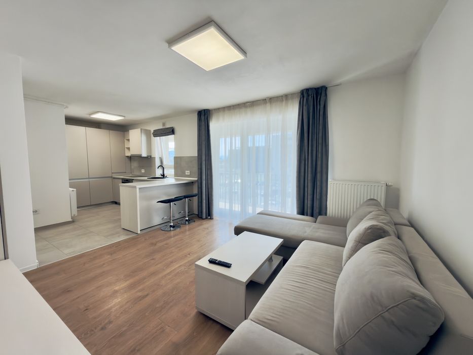 Apartament cu 2 camere de inchiriat in zona Tractorul la Kasper ,et 2 cu loc de parcare