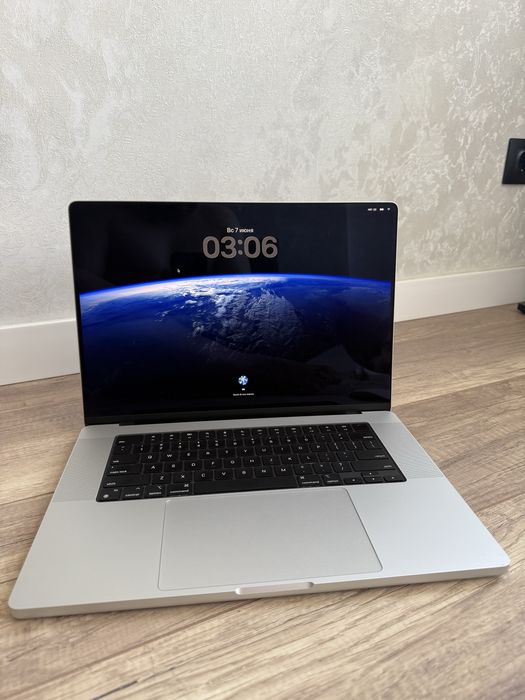 MacBook Pro 16 M4 Max 36/1тб