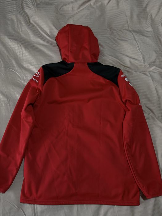 Оригинално Scuderia Ferrari 2023 Softshell Яке