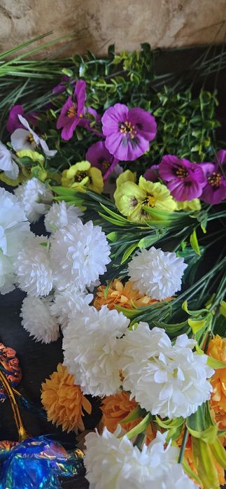 Искусственные цветы. От 100 тенге