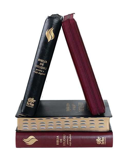 Biblia de studiu pentru o viata deplina coperta burgundy cu fermoar
