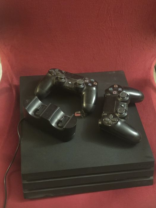 PS 4 pro 1tb in stare buna