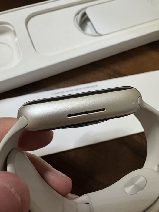 Apple watch series 7/45 starlight