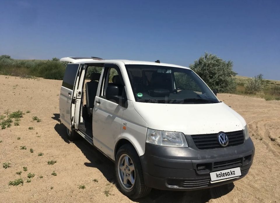 Volkswagen Transporter T5 2004