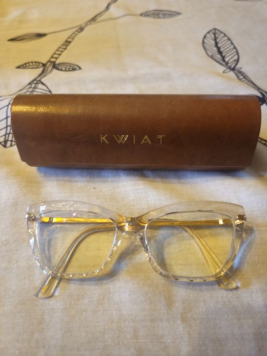 Диоптрични очила Dolce&Gabbana и Kwiat