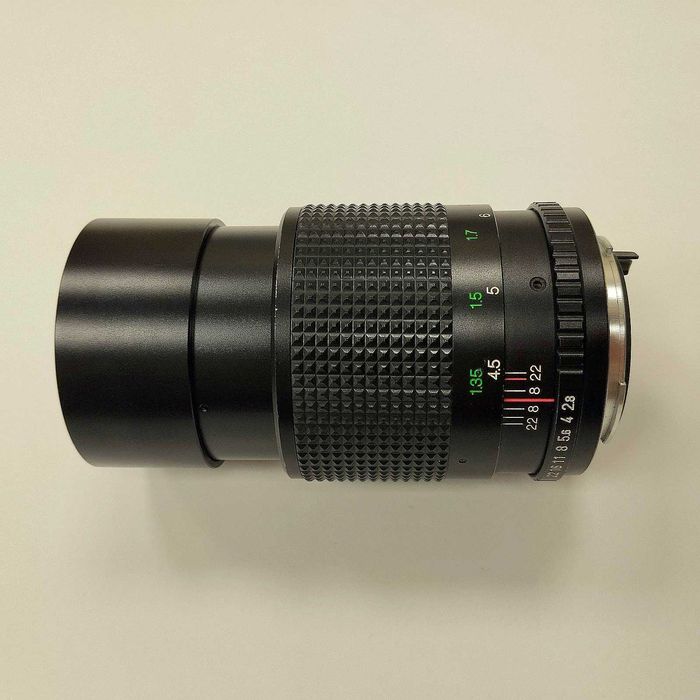 Винтидж мануален обектив Petri MC 135mm f/2.8