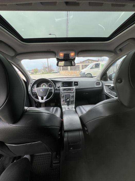 Volvo v60 D3 automat
