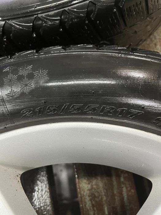 Камри диск  р17  оргинал  идиял с шинами