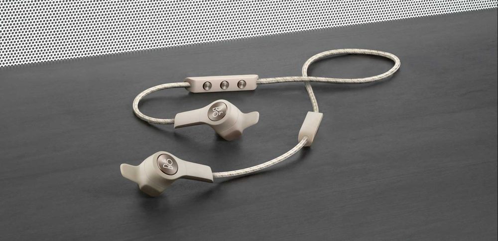Bang & Olufsen Beoplay E6 Sand