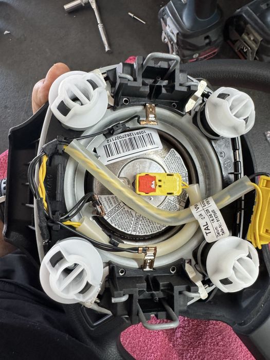 Волан за vw Golf Caddy 2012 г