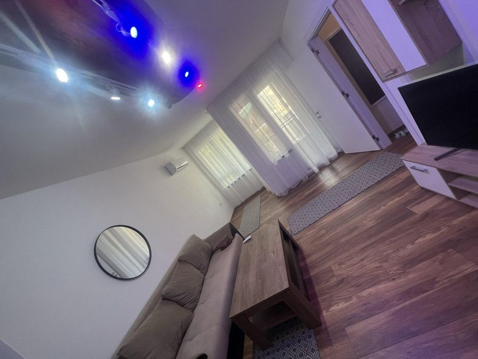 Дава се под наем Двустаен апартамент в Пловдив, Кършияка - 65 кв.м за 450 € - Снимка #2