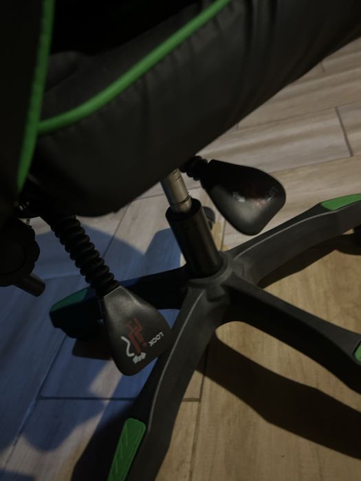 Scaun gaming Folosit foarte putin!