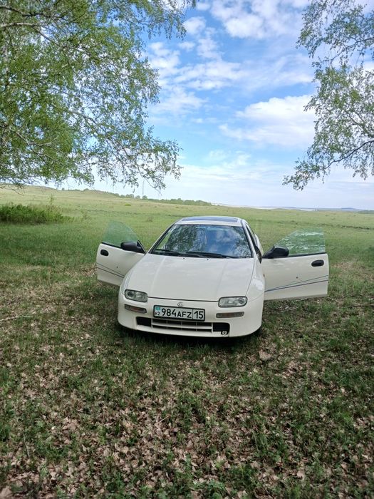 Продам мазда 323