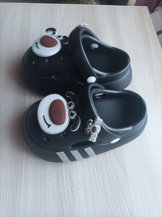 Продам детские тапочки