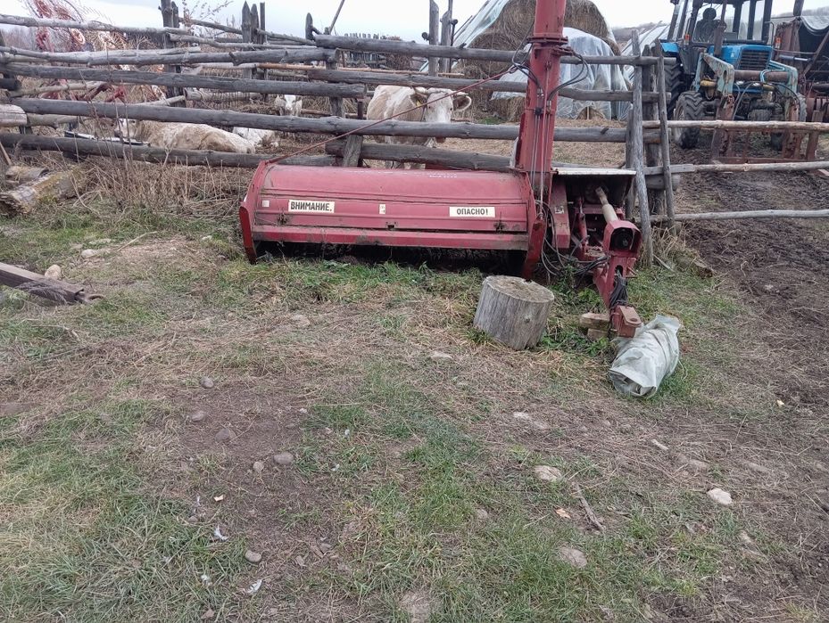 Продам комбайн для силоса.