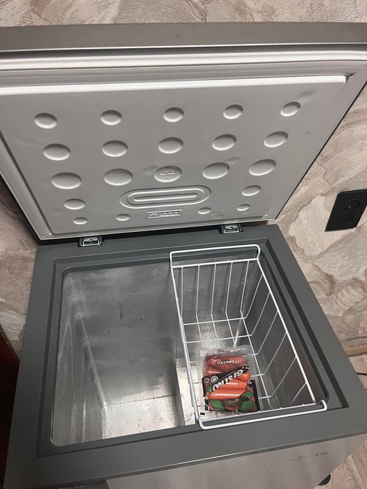 Продам морозильник 99л