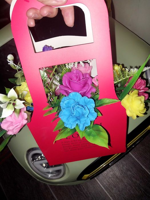 Корзина Цветов из Мыла с Милым Игрушкой мягкой кошечкой