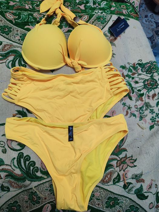 Продам купальники