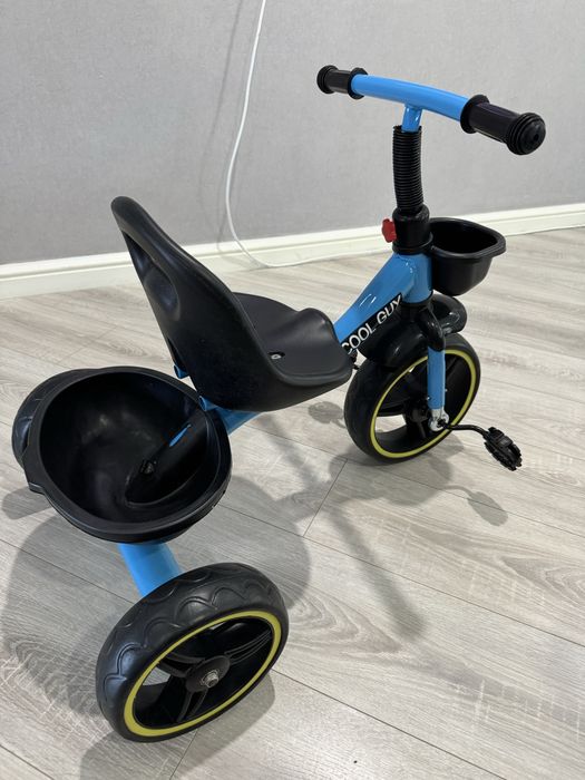 Трехколесный велосипед