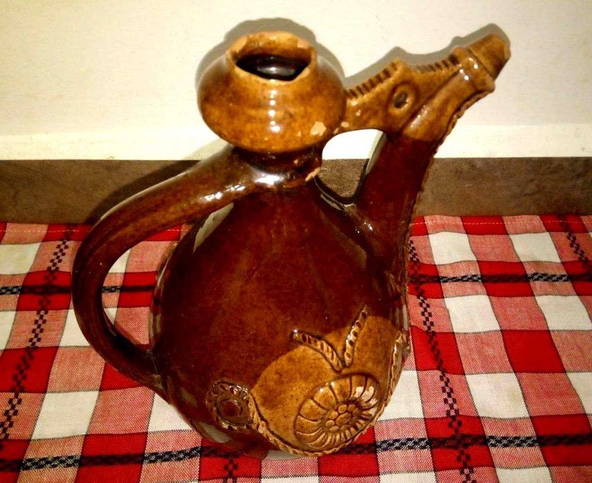 Стар крондир, бърдук, стомна