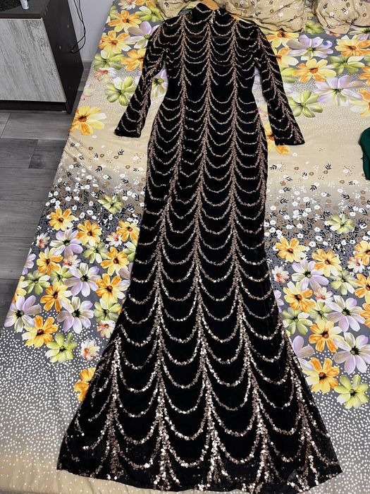 Vând rochie elegantă!