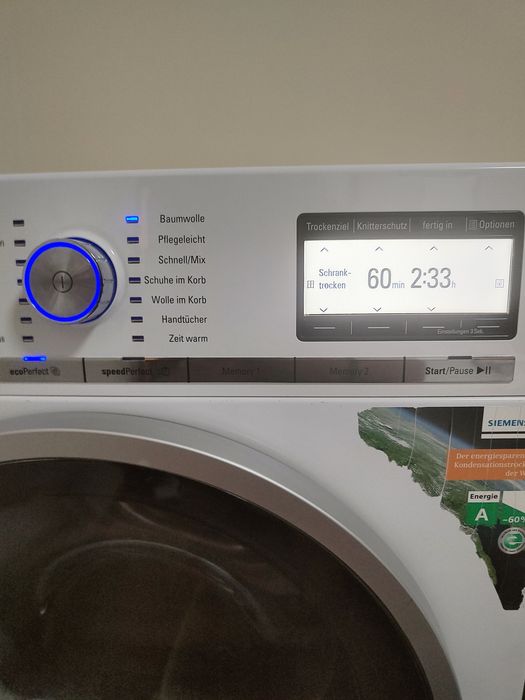 Сушилня с термопомпа SIEMENS iQ800