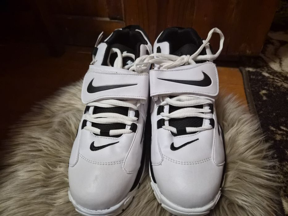 Бели Маратонки Nike