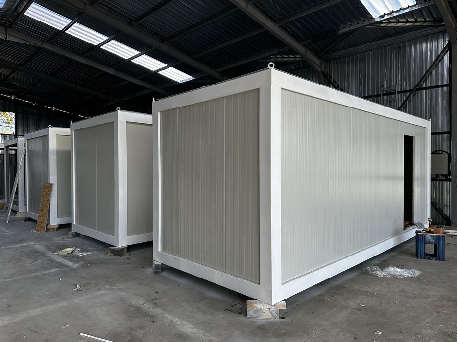 Container modular comfigurat pe comanda