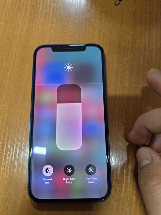 Iphone 12 в хорошем состаяние