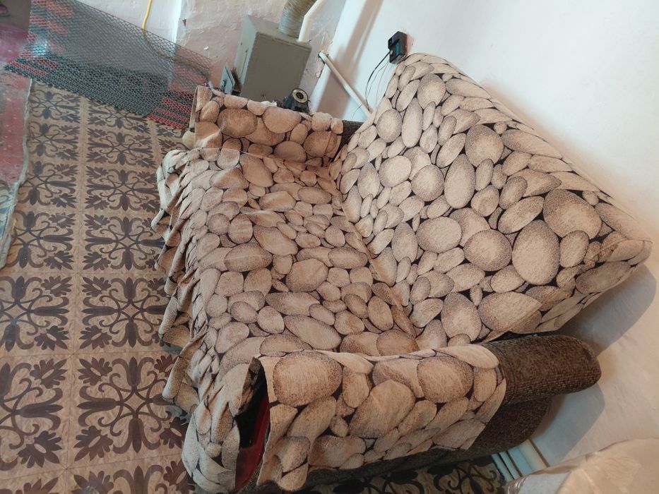 Диван,чехол в подарок