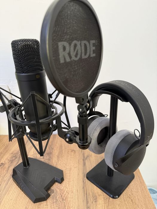 Rode NT1, Beyerdynamic DT700 ProX Микрофон и Наушник