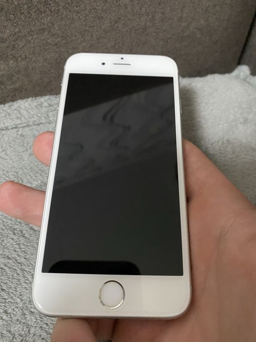 Продам iPhone 6s память 64