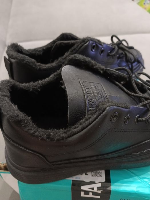 Продам новые мужские ботинки