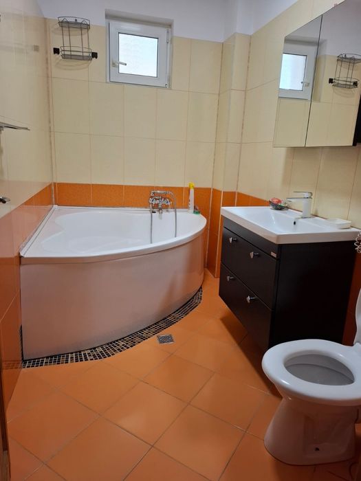 Proprietar vând 2 camere decomandate + garaj 20 mp | Turnișor – cartie