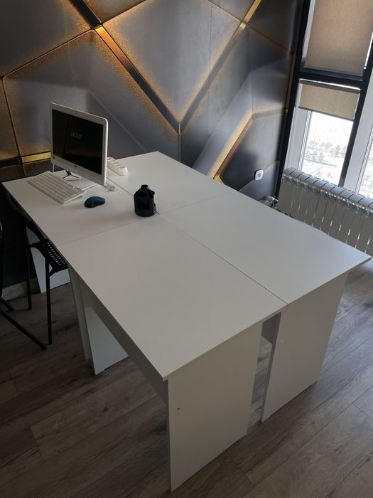 Продаётся стол для рабочего места.