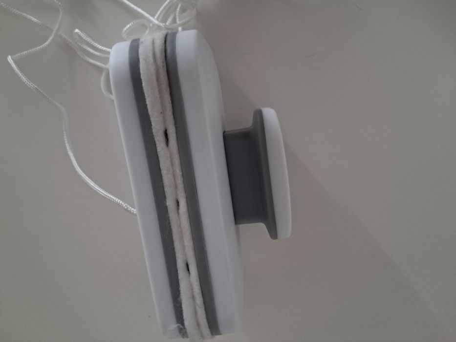 Spalatoare magnetica de geam interior-exterior