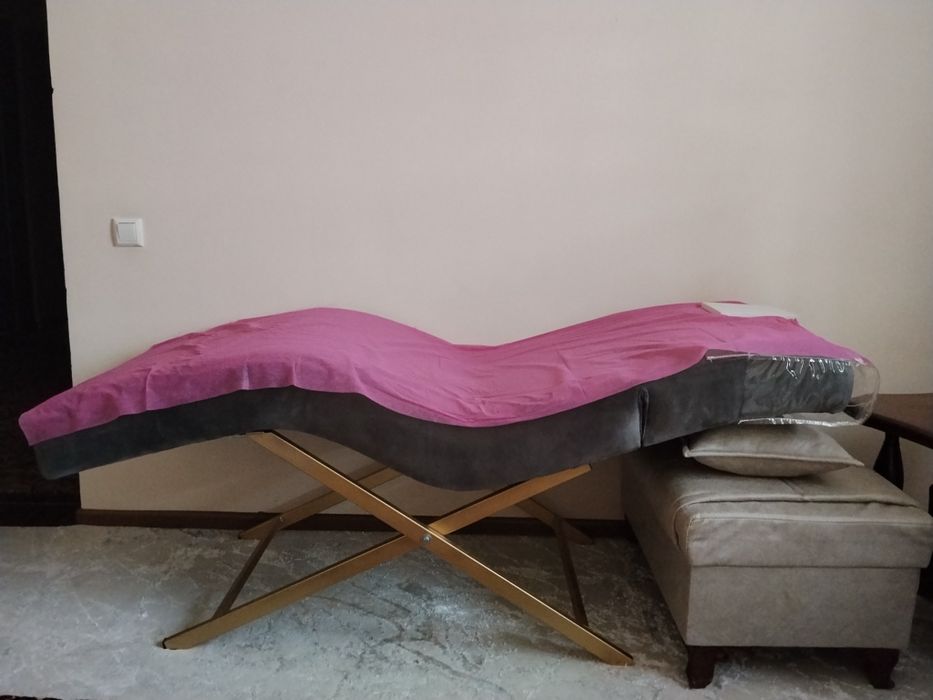 Кушетка для салона