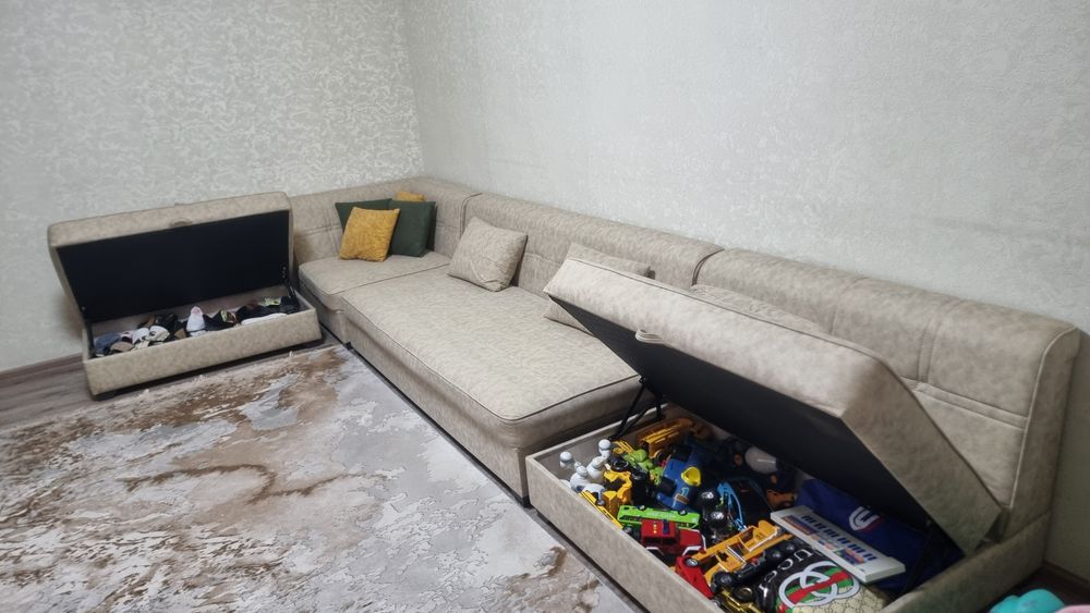 Продаётся диван-уголок