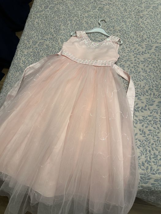 Платье нарядное