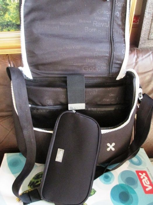 geantă laptop de designer, Barcelona Gracia nouă, in cutie