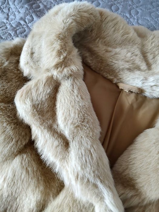 Haină elegantă din blană eco