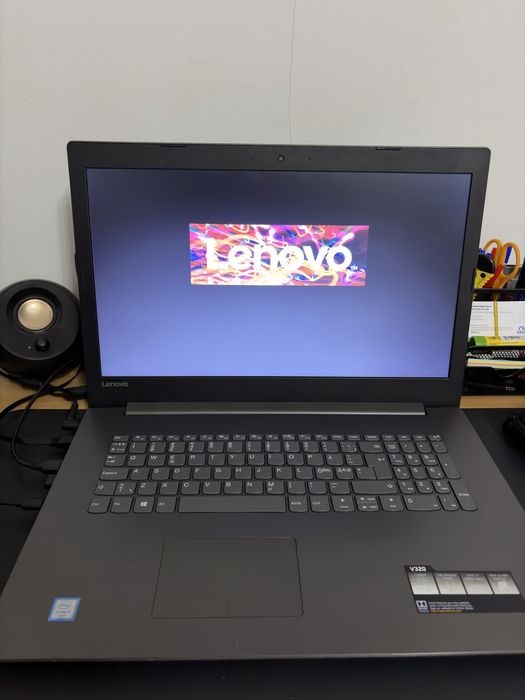 Vand laptop Lenovo v320