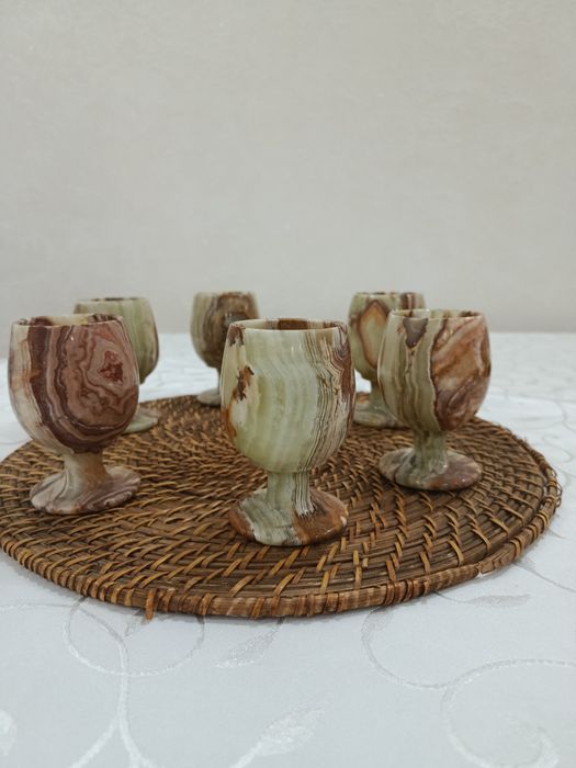 Продам фужеры из оникса