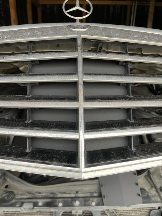 Protectie in grila Distronic Mercedes E-klasse W211 FL 2006-2009