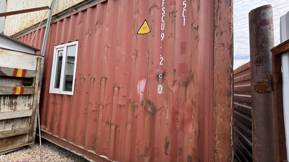 Продаются контейнера. Морской и простой