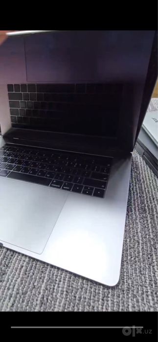 Macbook i9 32/256
