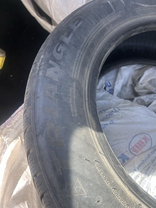 Продам шины зимниые TRIANGLE 215/65R16