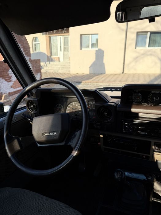 Vand Toyota Land Cruiser J70